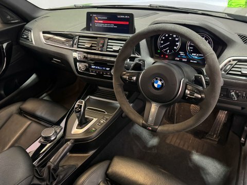 BMW 1 Series 2018 18 3.0 YA18NFF Black #2