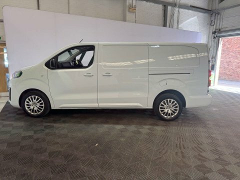 Peugeot Expert 2023 73 1.5 MW73UJC White #3
