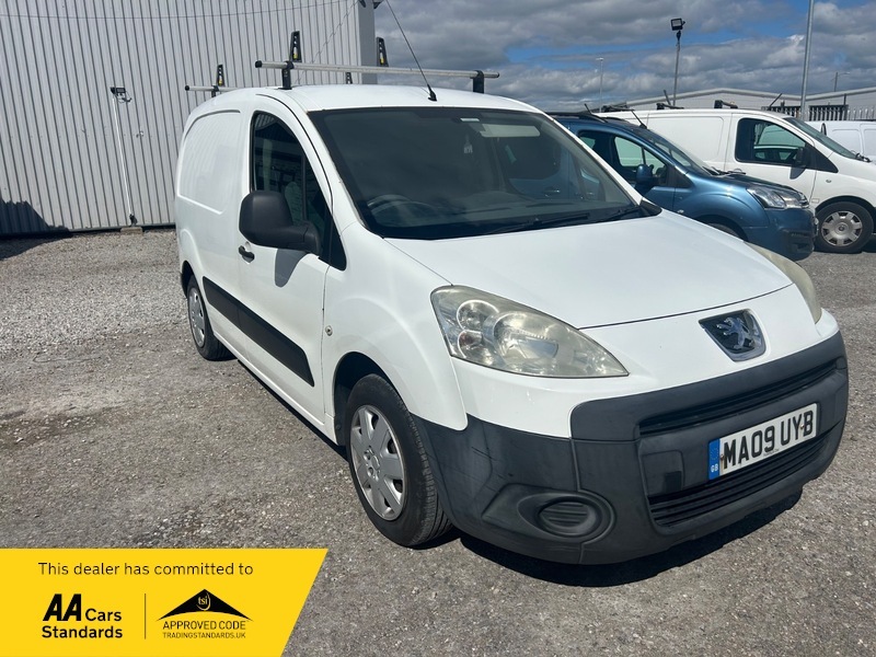 Peugeot Partner  White #1