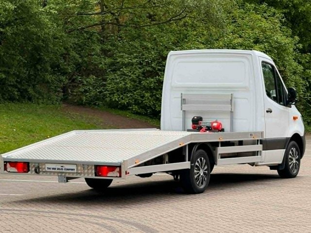 Mercedes-Benz Sprinter Diesel PJ70JXN White #6