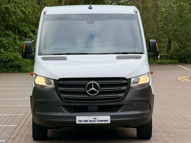 Mercedes-Benz Sprinter Diesel PJ70JXN White #2