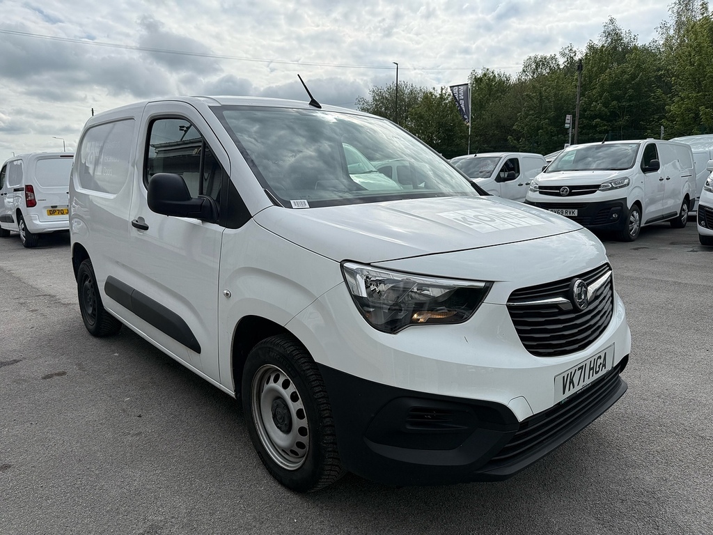 Vauxhall Combo 1.5 Turbo D 2300 Edition 3 Seats Swb Air Con Van 4 VK71HGA White #3