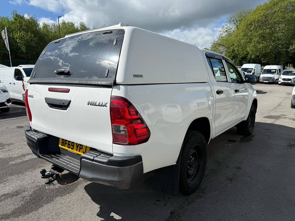 Toyota HILUX 2.4 D-4d Active Pickup Double Cab Air Con Tow Bar BF69YPJ White #5