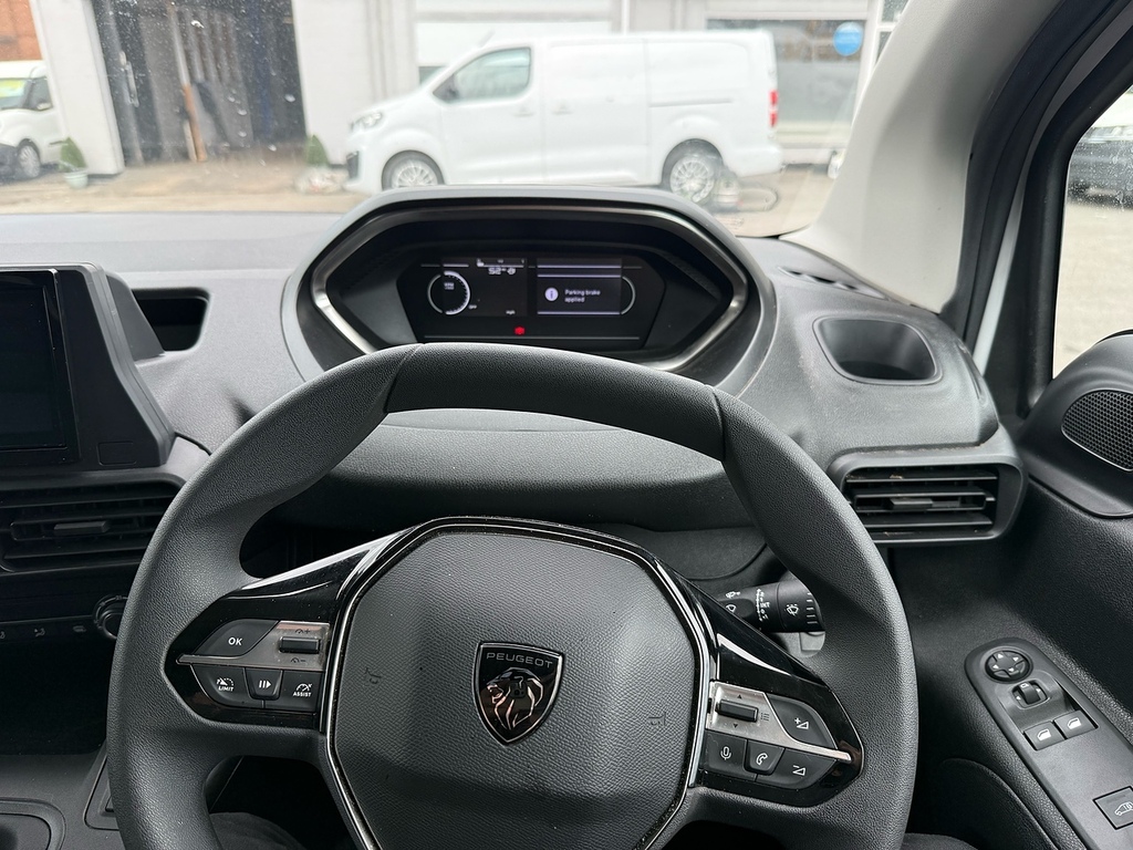 Peugeot Partner Partner Hdi - 2024 73 White #17