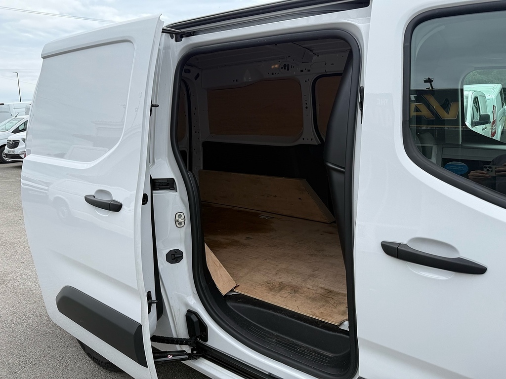 Peugeot Partner Partner Hdi - 2024 73 White #12