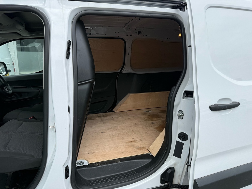 Peugeot Partner Partner Hdi - 2024 73 White #10