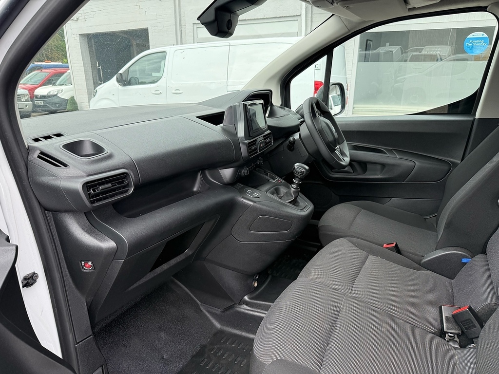 Peugeot Partner Partner Hdi - 2024 73 White #9