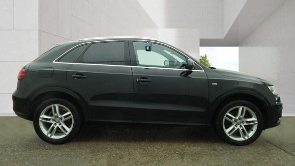 Audi Q3 Tdi Quattro S Line Black #5
