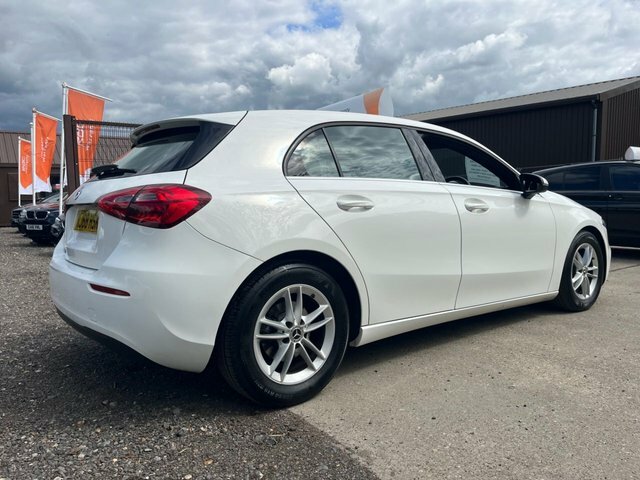Mercedes-Benz A Class 1.5 A180d Se Hatchback 7G-dct Euro 6 S KJ68HSK White #6