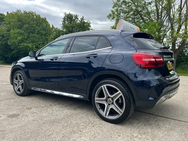 Mercedes-Benz GLA Class 2.1 Gla220d Amg Line Premium Suv 7G-d GU68ZYD Blue #6