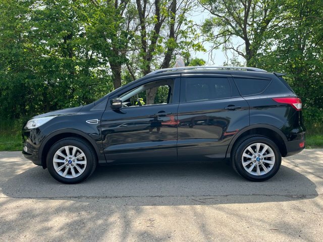 Ford Kuga 2.0 Tdci Titanium Suv Powershift Awd Eu LR15TGO Black #4