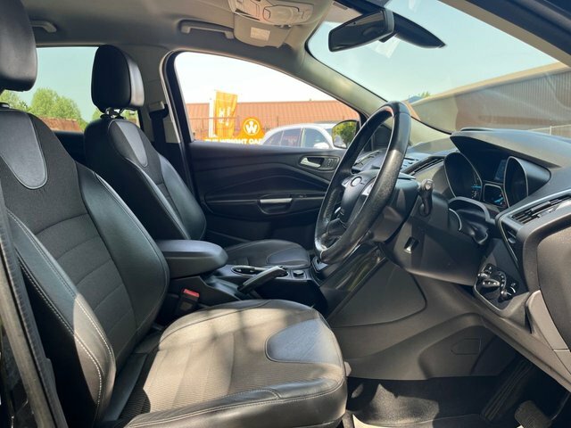 Ford Kuga 2.0 Tdci Titanium Suv Powershift Awd Eu LR15TGO Black #2