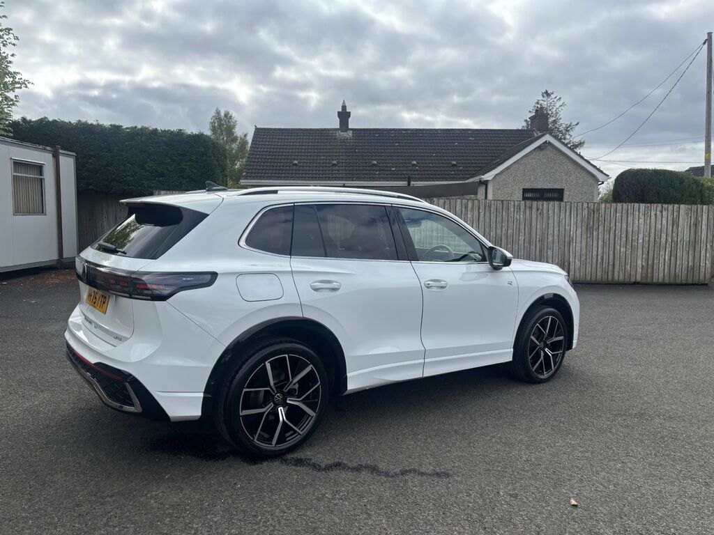 Volkswagen Tiguan 1.5 E Tsi 150 R Line Dsg MV75YTP White #3