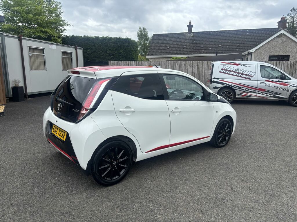 Toyota Aygo 1.0 Vvt EGZ7232 White #4