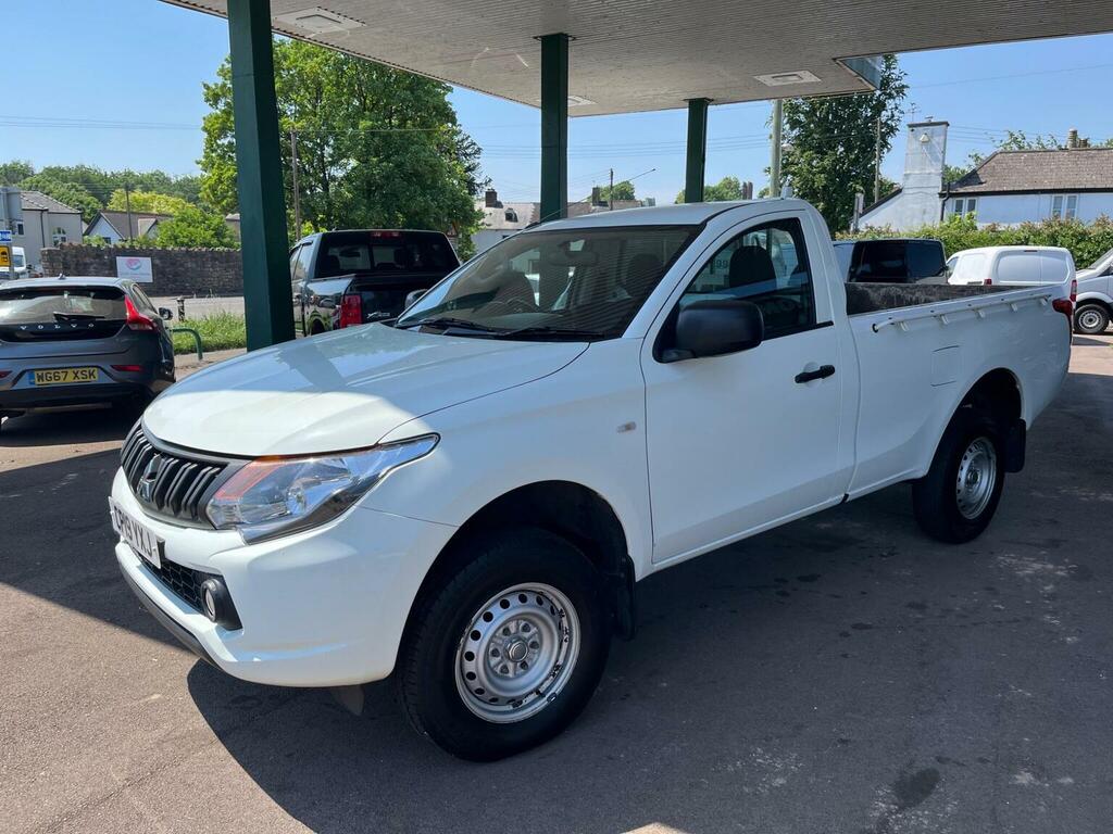 Mitsubishi L200 Pickup 2.4 Di-d Sc 4Life 4Wd Euro 6 Ss 201 White