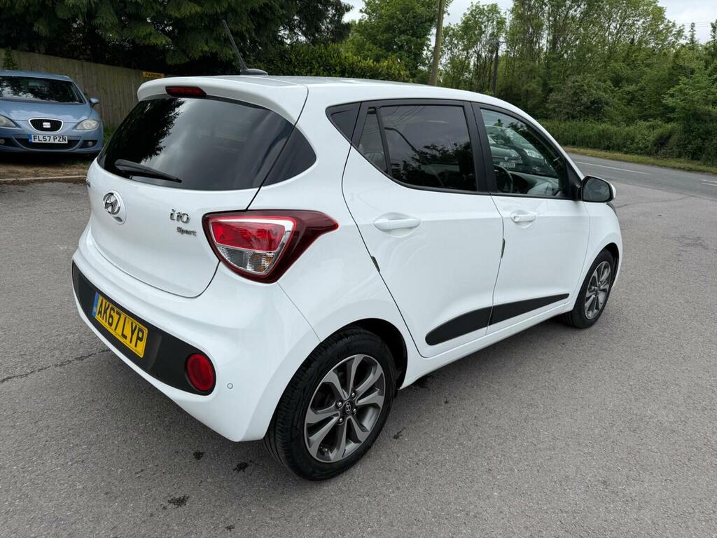 Hyundai I10 Hatchback 1.2 Premium Se Euro 6 201767 AK67LYP White #6