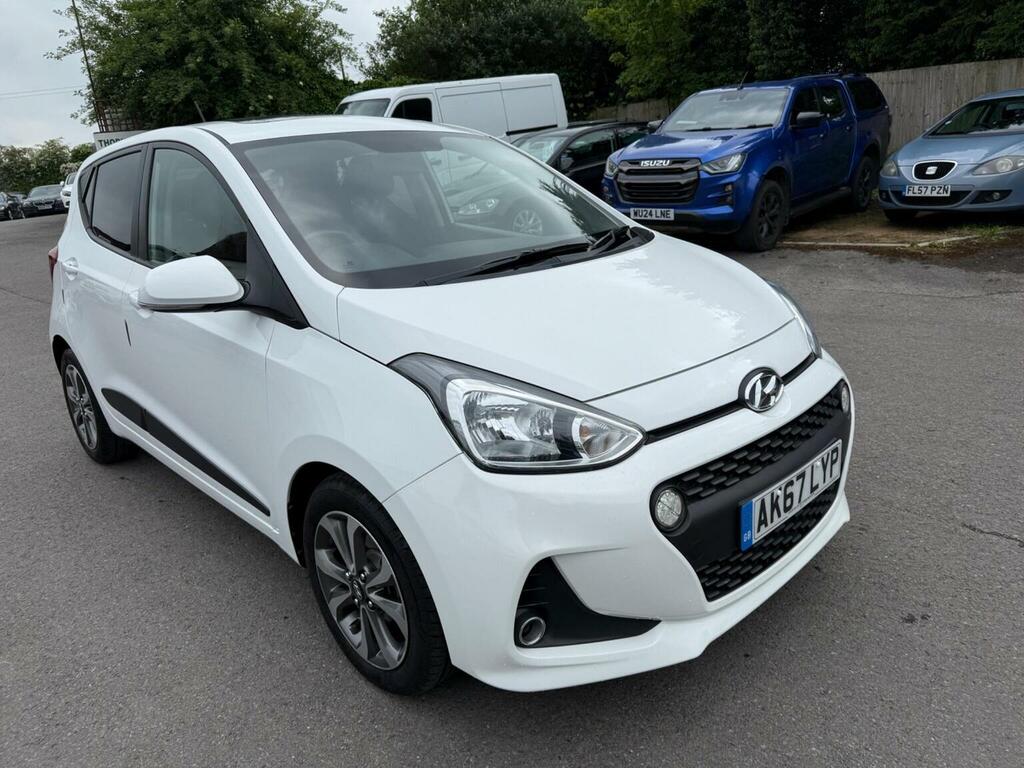Hyundai I10 Hatchback 1.2 Premium Se Euro 6 201767 White