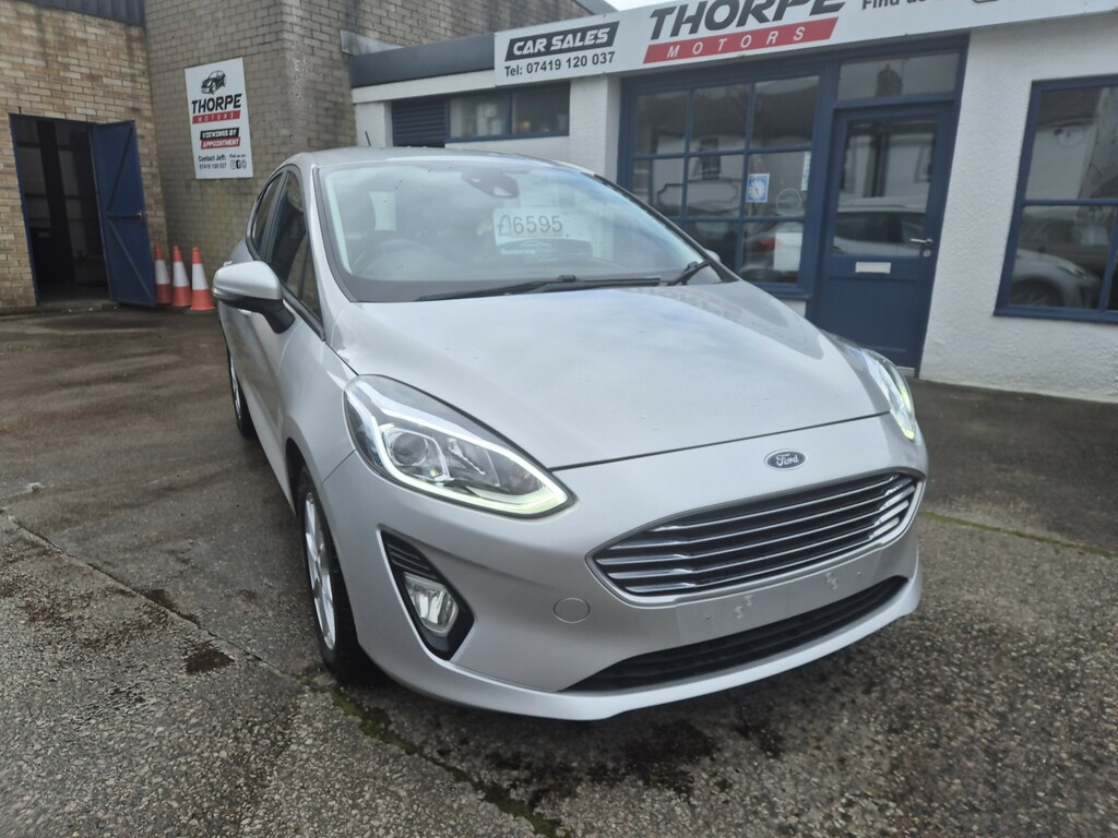Ford Fiesta 1.5 Tdci Zetec 2019 SB19TZE Silver #2