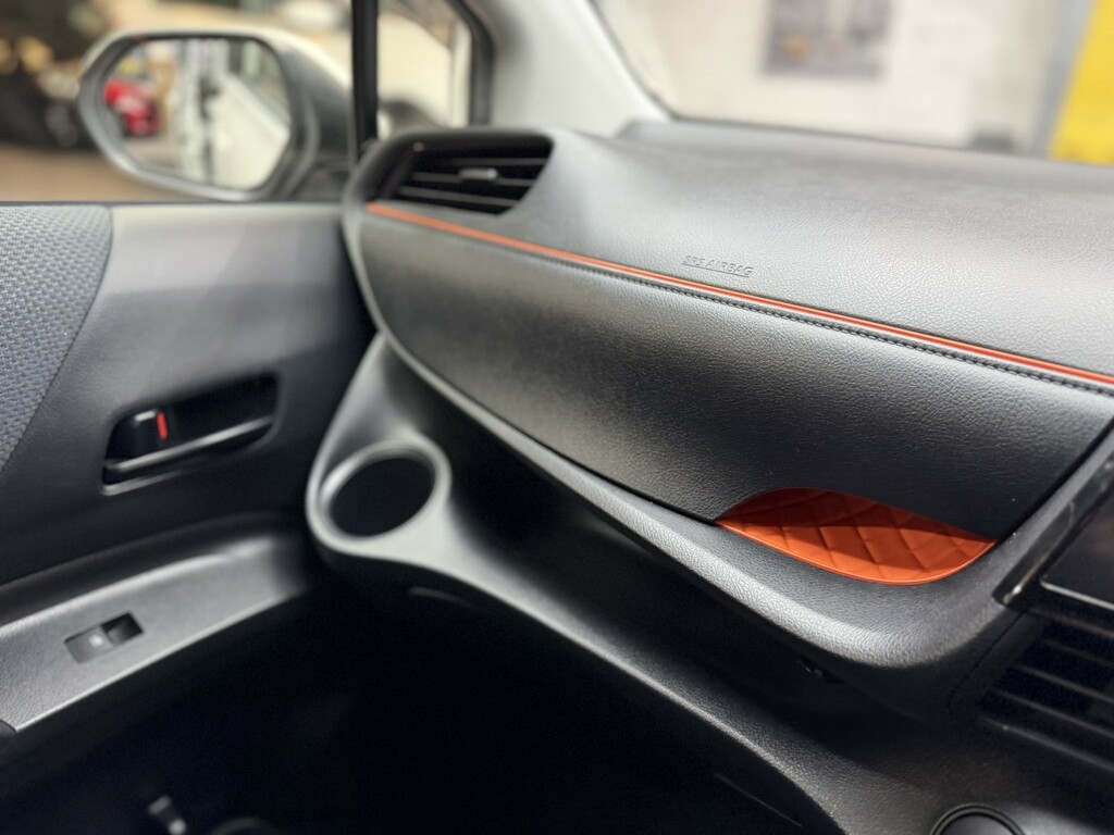 Toyota Sienta Toyota Sienta Ptrl Hybrid 1.5C Seat Ulez , Silver #43
