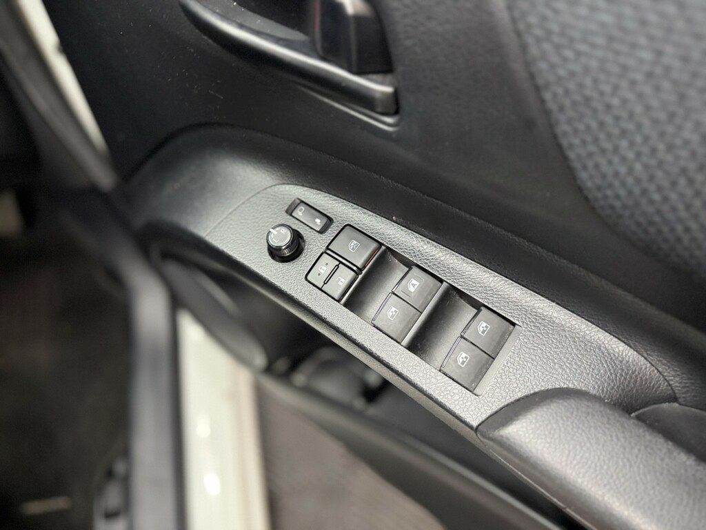 Toyota Sienta Toyota Sienta Ptrl Hybrid 1.5C Seat Ulez , Silver #24