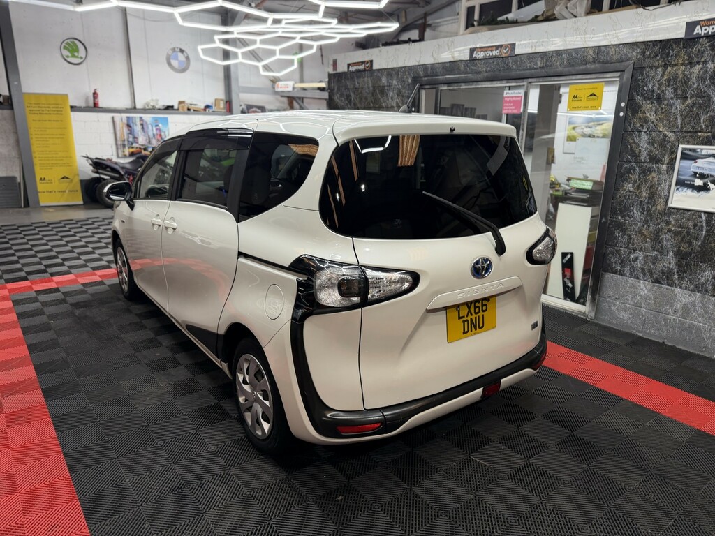 Toyota Sienta Toyota Sienta Ptrl Hybrid 1.5C Seat Ulez , Silver #10