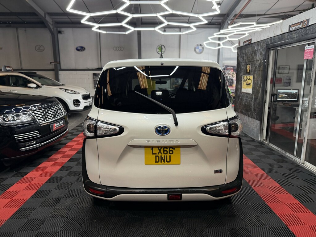 Toyota Sienta Toyota Sienta Ptrl Hybrid 1.5C Seat Ulez , Silver #15
