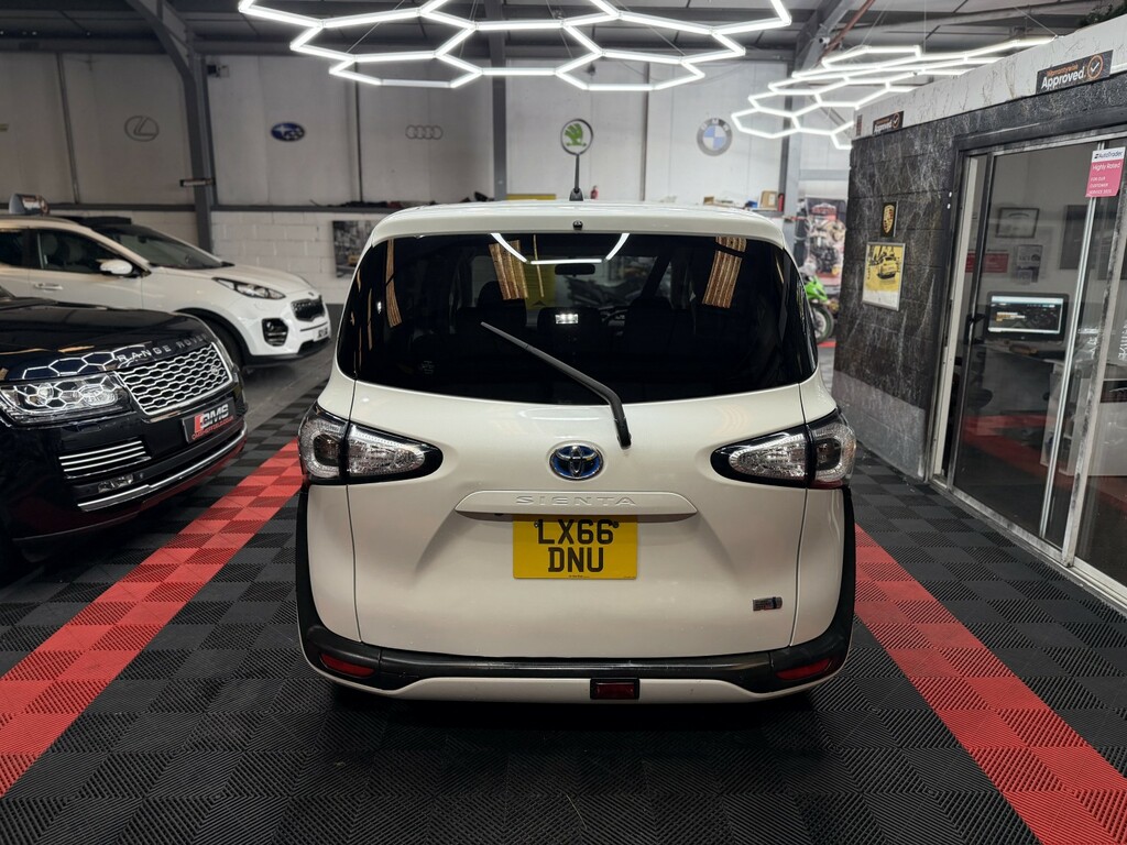 Toyota Sienta Toyota Sienta Ptrl Hybrid 1.5C Seat Ulez , Silver #13