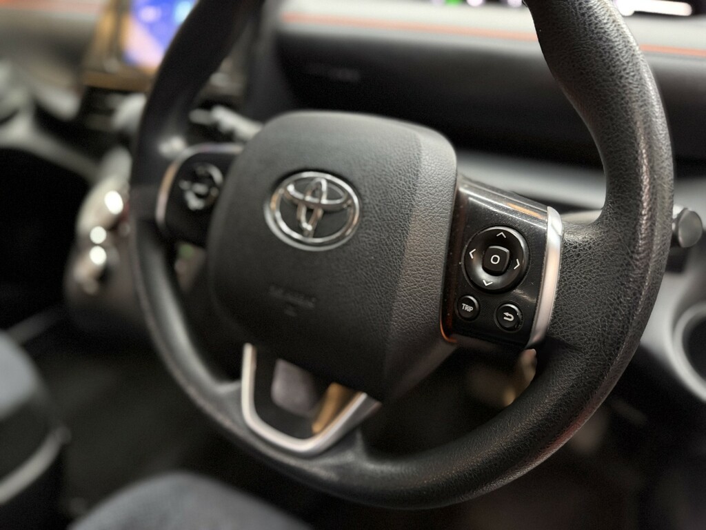 Toyota Sienta Toyota Sienta Ptrl Hybrid 1.5C Seat Ulez , Silver #25