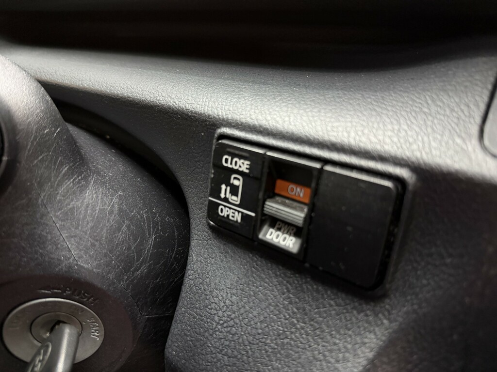 Toyota Sienta Toyota Sienta Ptrl Hybrid 1.5C Seat Ulez , Silver #32