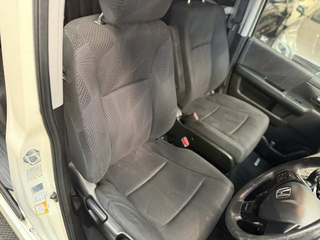 Honda StepWagon Mpv White #23