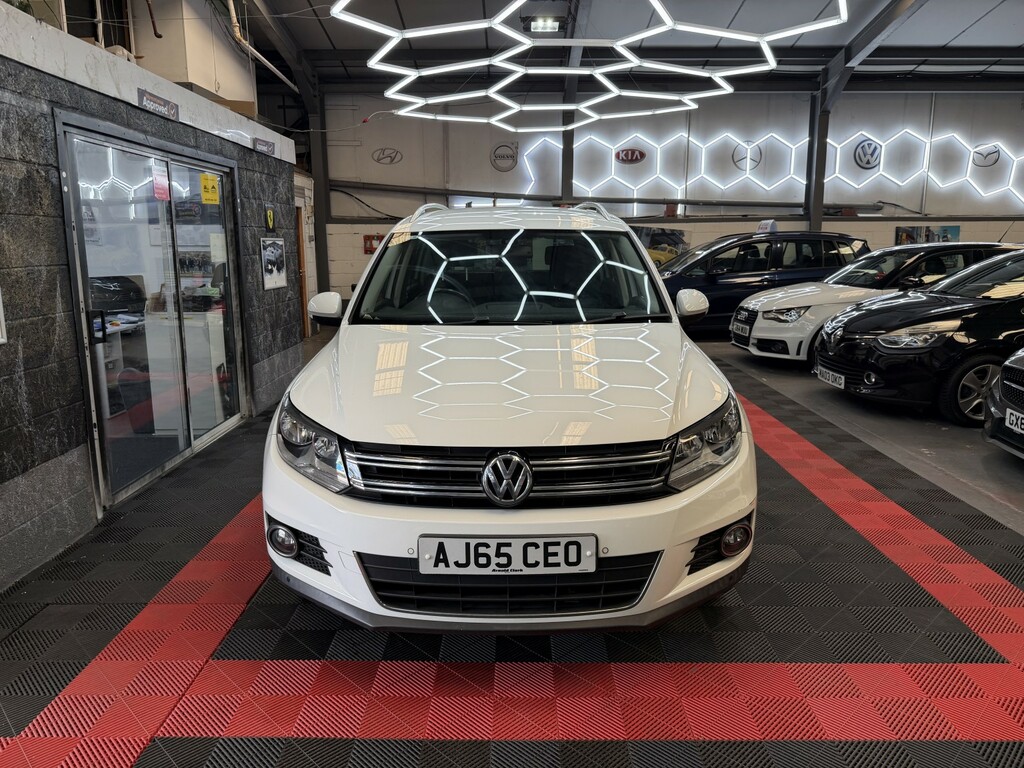 Volkswagen Tiguan Suv 2.0 Tdi Bluemotion Tech Match Edition 201665 AJ65CEO White #2