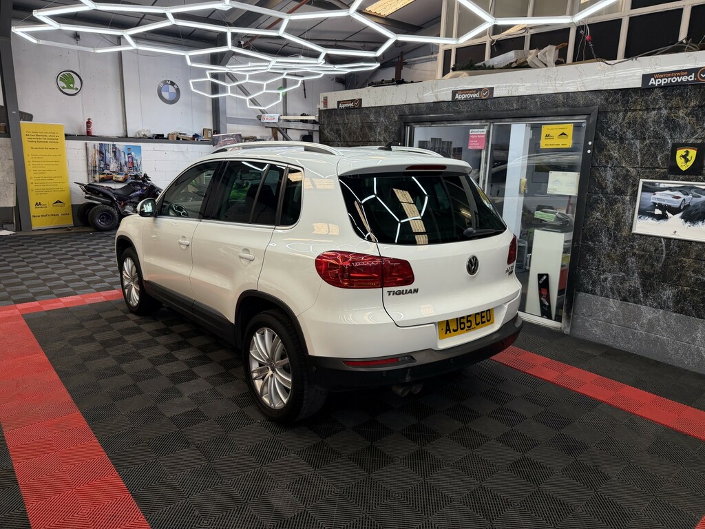 Volkswagen Tiguan Suv 2.0 Tdi Bluemotion Tech Match Edition 201665 AJ65CEO White #4