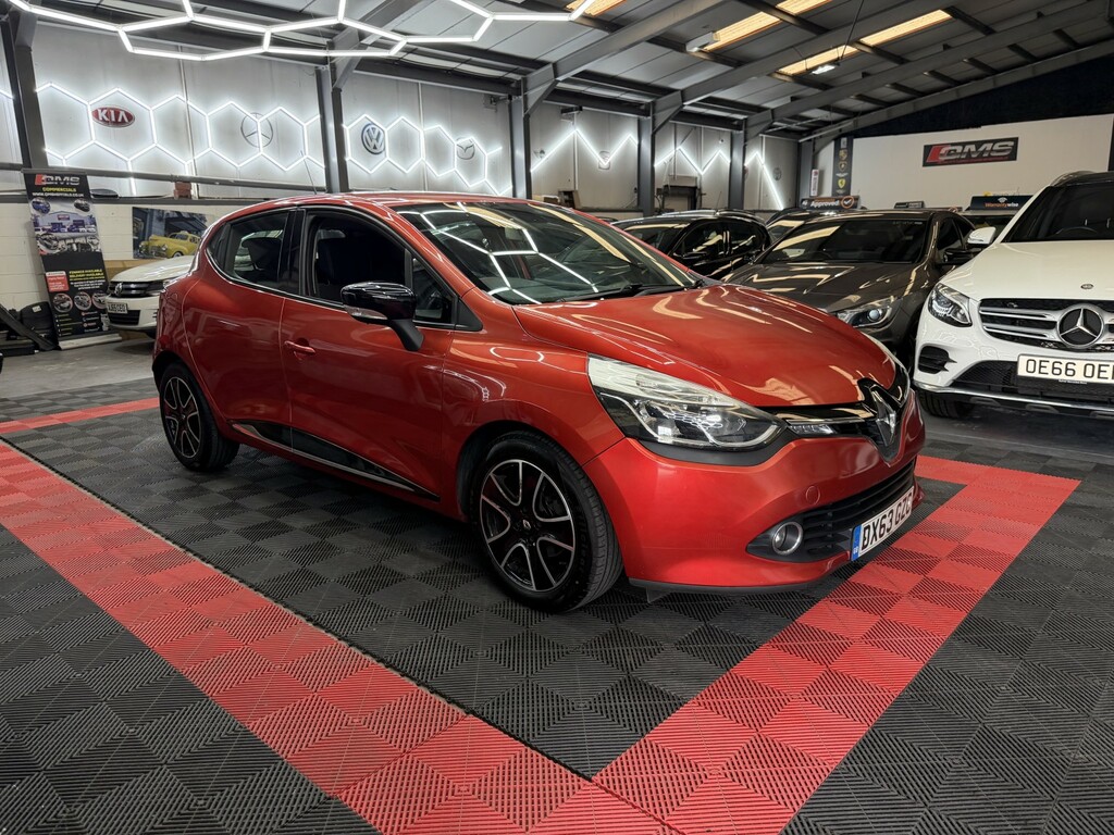 Renault Clio Hatchback 0.9 Tce Dynamique Medianav 201363 Red
