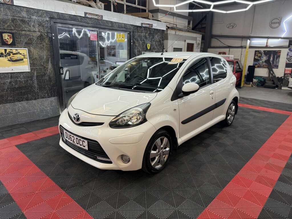 Toyota Aygo Hatchback 1.0 Vvt-i Fire 201262 White #5