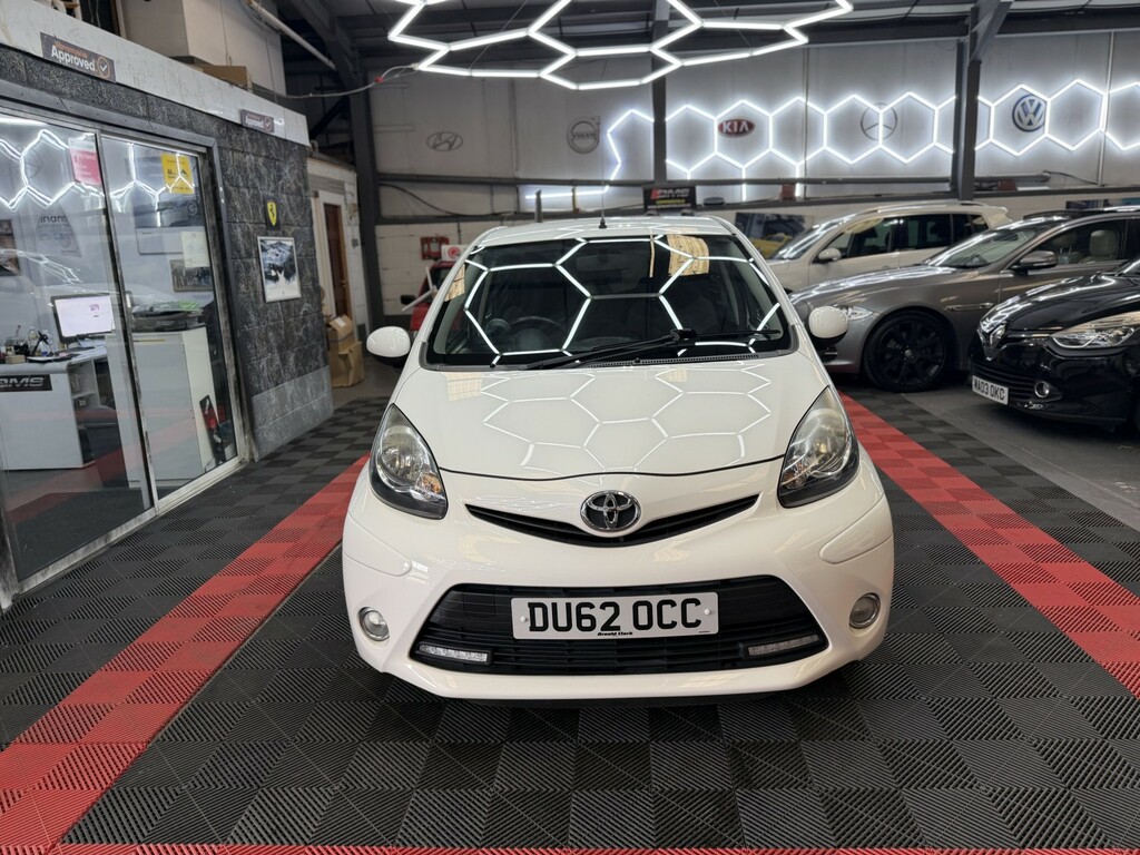 Toyota Aygo Hatchback 1.0 Vvt-i Fire 201262 White #4