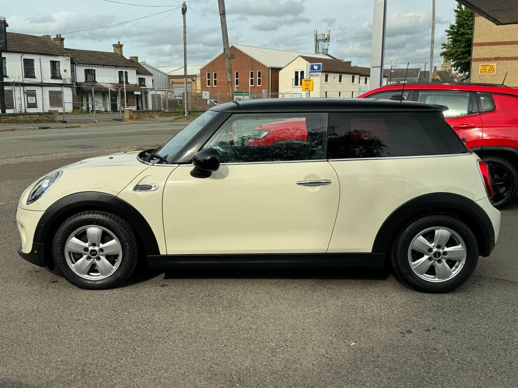 Mini Hatch 1.5L Cooper Classic RY19CUC White #6