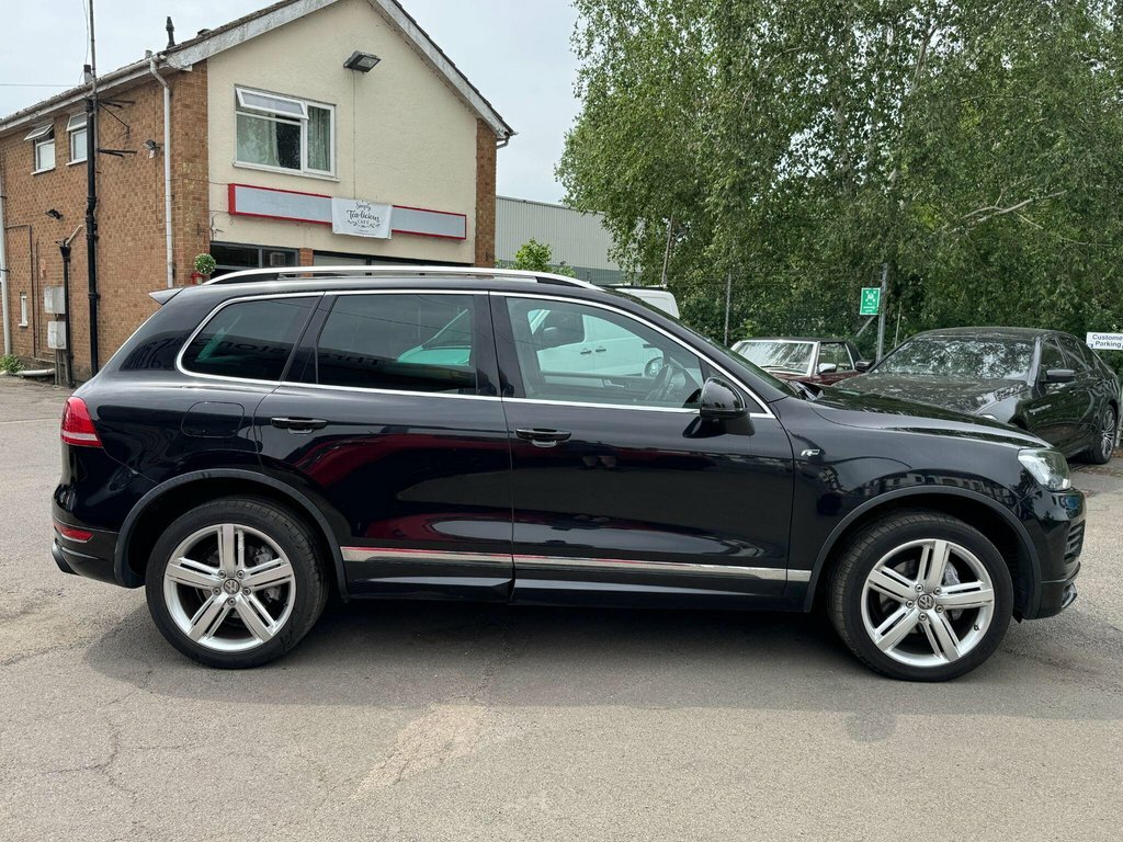 Volkswagen Touareg 3L R-line Black #2