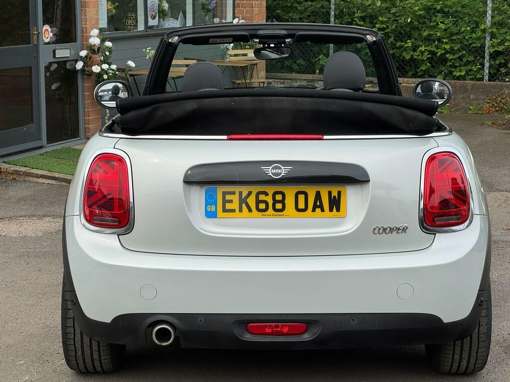 Mini Convertible 1.5L Cooper EK68OAW Silver #5