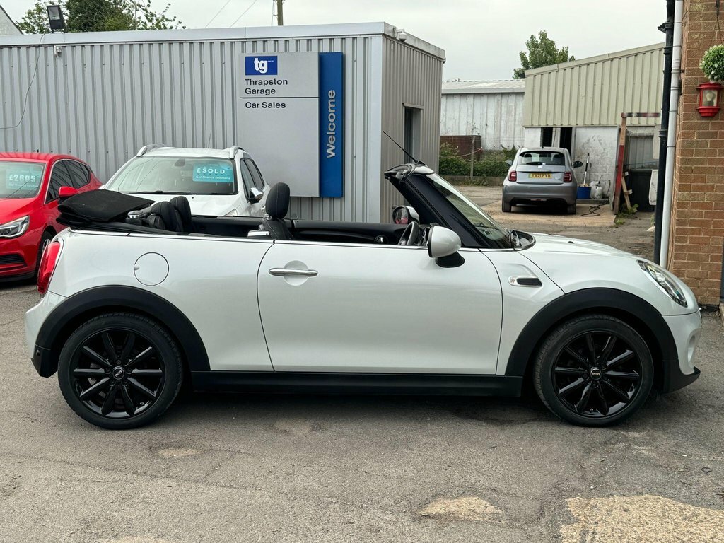 Mini Convertible 1.5L Cooper EK68OAW Silver #2