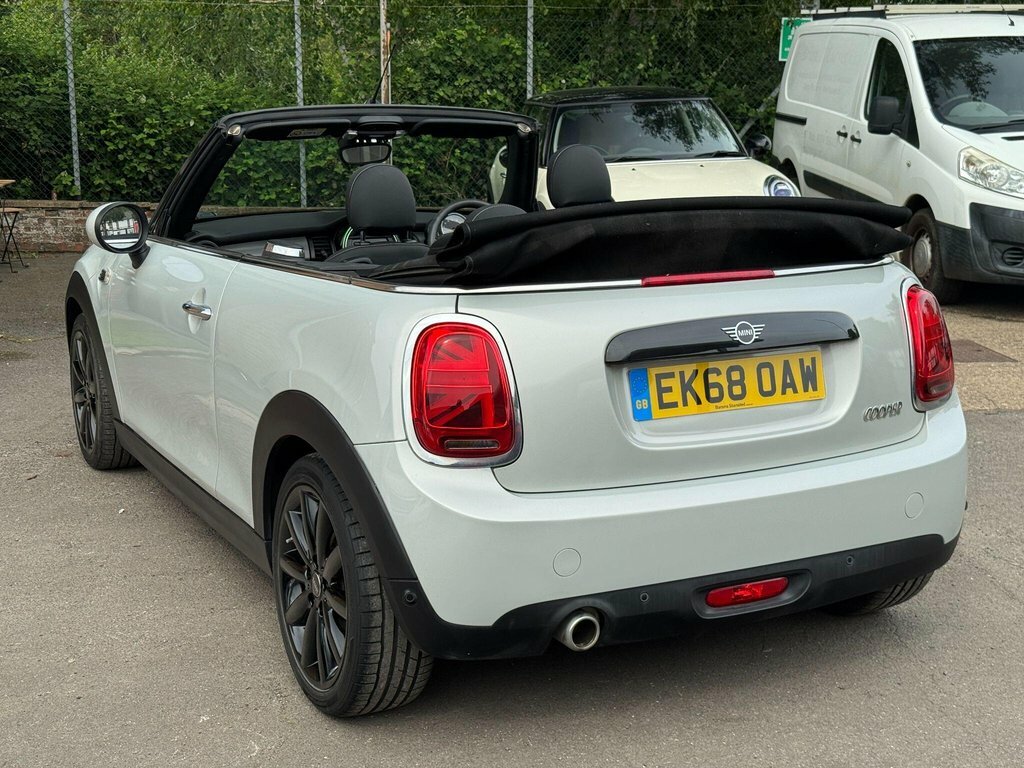 Mini Convertible 1.5L Cooper EK68OAW Silver #6