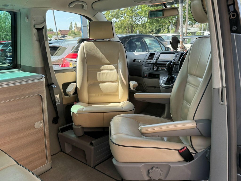 Volkswagen California Mpv  #16