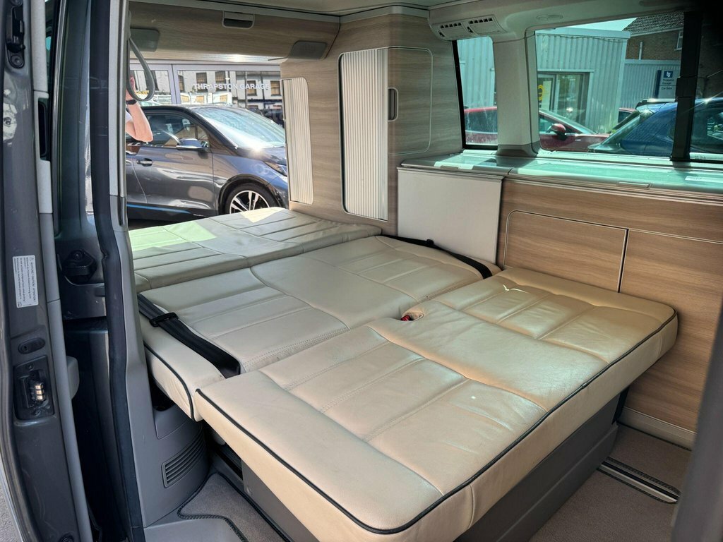 Volkswagen California Mpv  #17