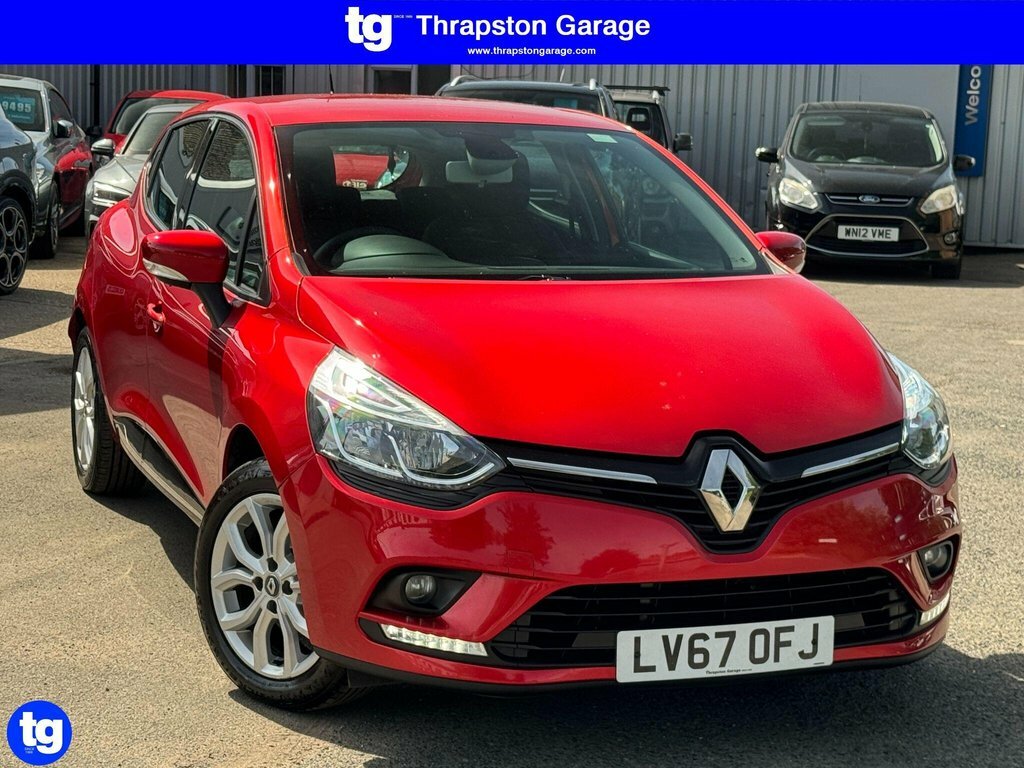 Renault Clio 1.2L Dynamique Nav Red