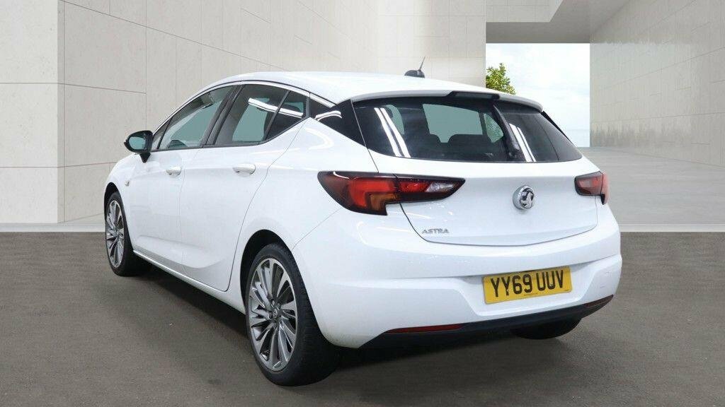 Vauxhall Astra 1.4L Griffin White #6
