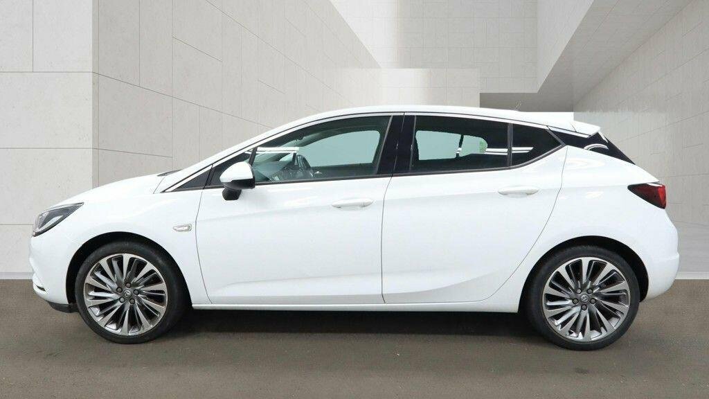 Vauxhall Astra 1.4L Griffin White #5