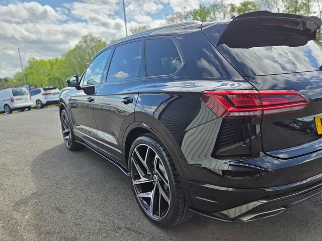 Volkswagen Touareg 3.0 Tdi V6 R-line Suv Tiptronic 4Motion FN19MYA Black #6