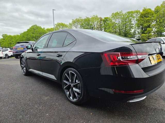 Skoda Superb 2.0 Tdi Sportline Plus Hatchback Dsg Eu YM19ZJU Black #6