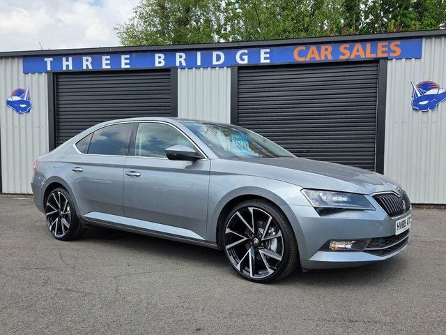 Skoda Superb 2.0 Tdi Se L Executive Hatchback Dsg Au Grey