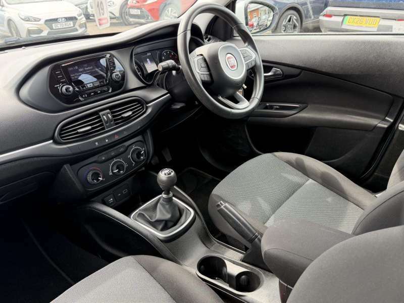 Fiat Tipo Hat 1.4 95Hp Easy - 2019 19 White #4
