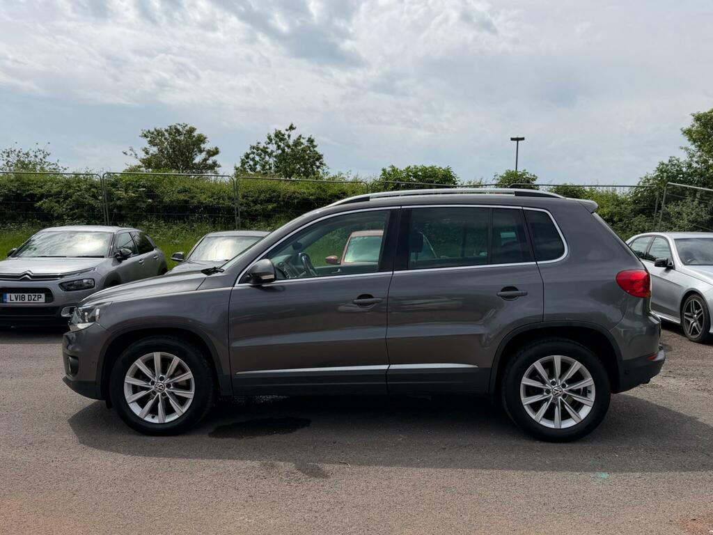 Volkswagen Tiguan 2.0 Tdi Bluemotion Tech Se Dsg 4Wd Euro 5 Ss GY62NNF Grey #4
